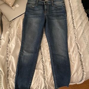 Joes jeans dark wash with tapered bottom
